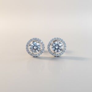 Classic Stud Earrings - cubic zirconia- absolutely new